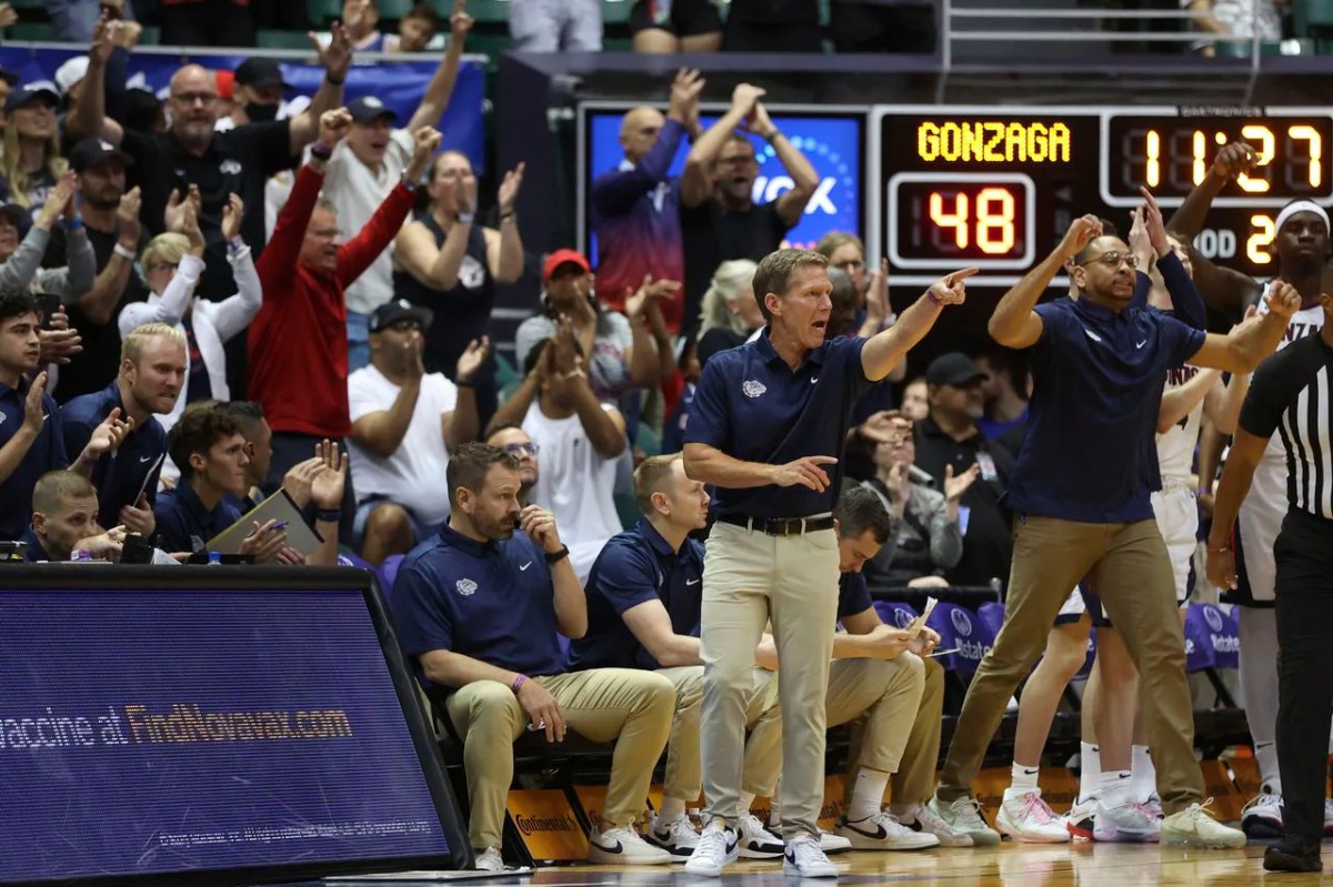 East big championship uconn huskies wins trotman getty chris basketball men tournament 2011